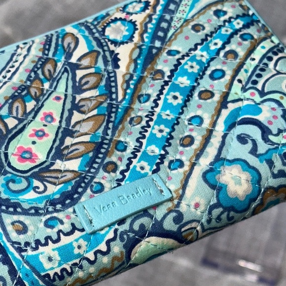 Vera Bradley Daisy Dot Paisley Continental Wallet RFID Zip Around Designer EUC - Picture 16 of 16